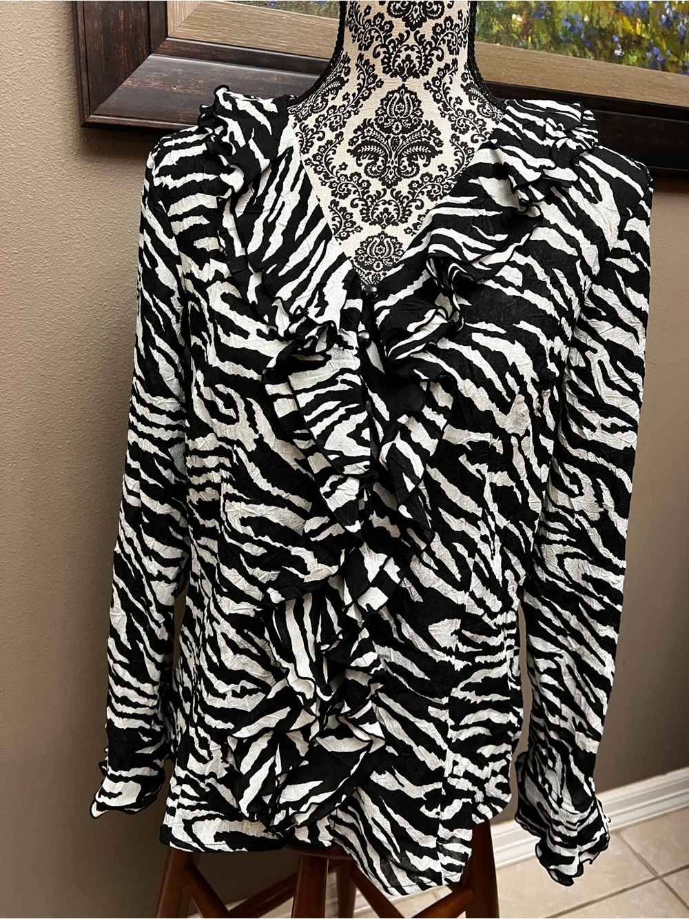 JM Collection Black & White Ruffle V-Neck Women's Top